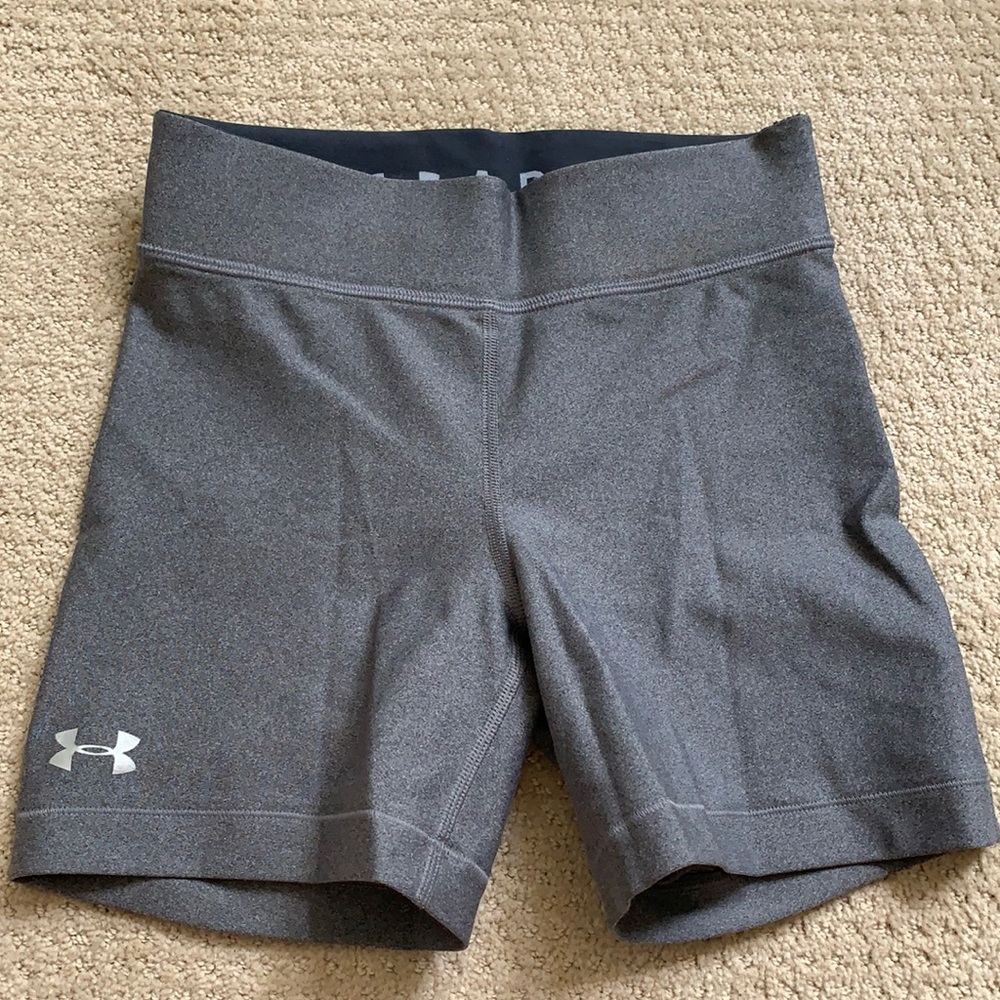 Grey Under Armor Heatgear Mid Rise Compression Shorts